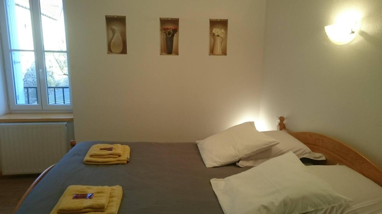 Chambres D'Hotes De L'Auberge L'Astrassadou Rézentières Bagian luar foto