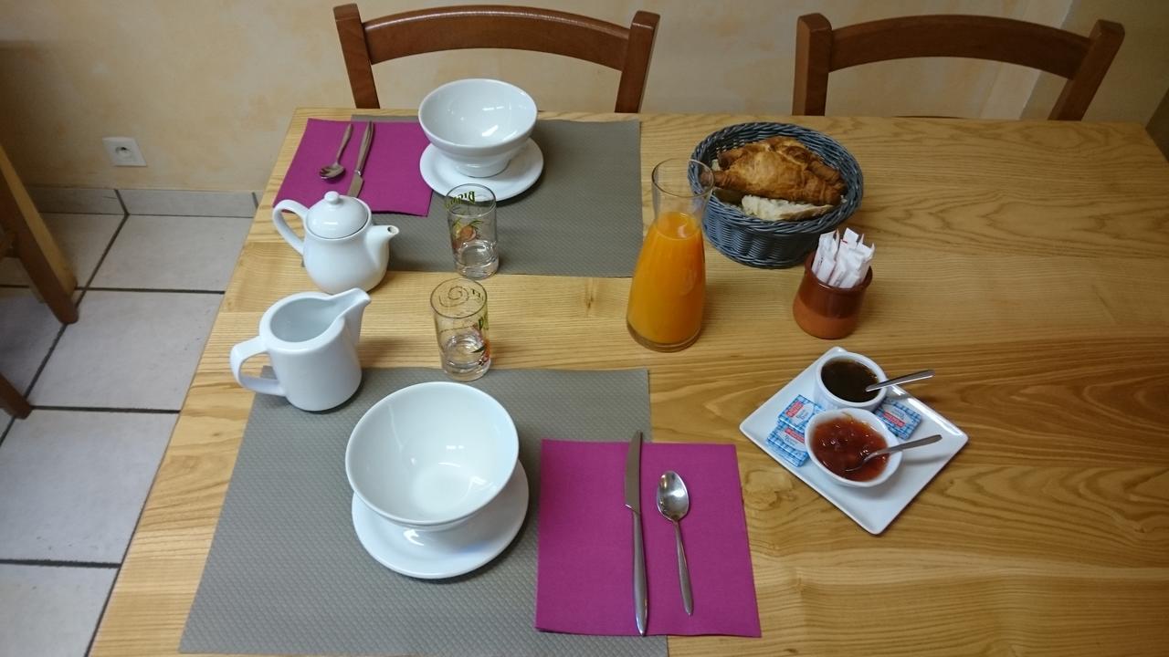 Chambres D'Hotes De L'Auberge L'Astrassadou Rézentières Bagian luar foto
