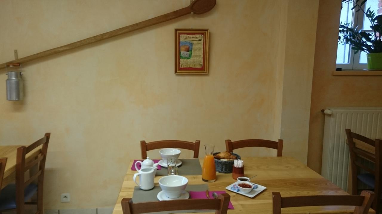 Chambres D'Hotes De L'Auberge L'Astrassadou Rézentières Bagian luar foto
